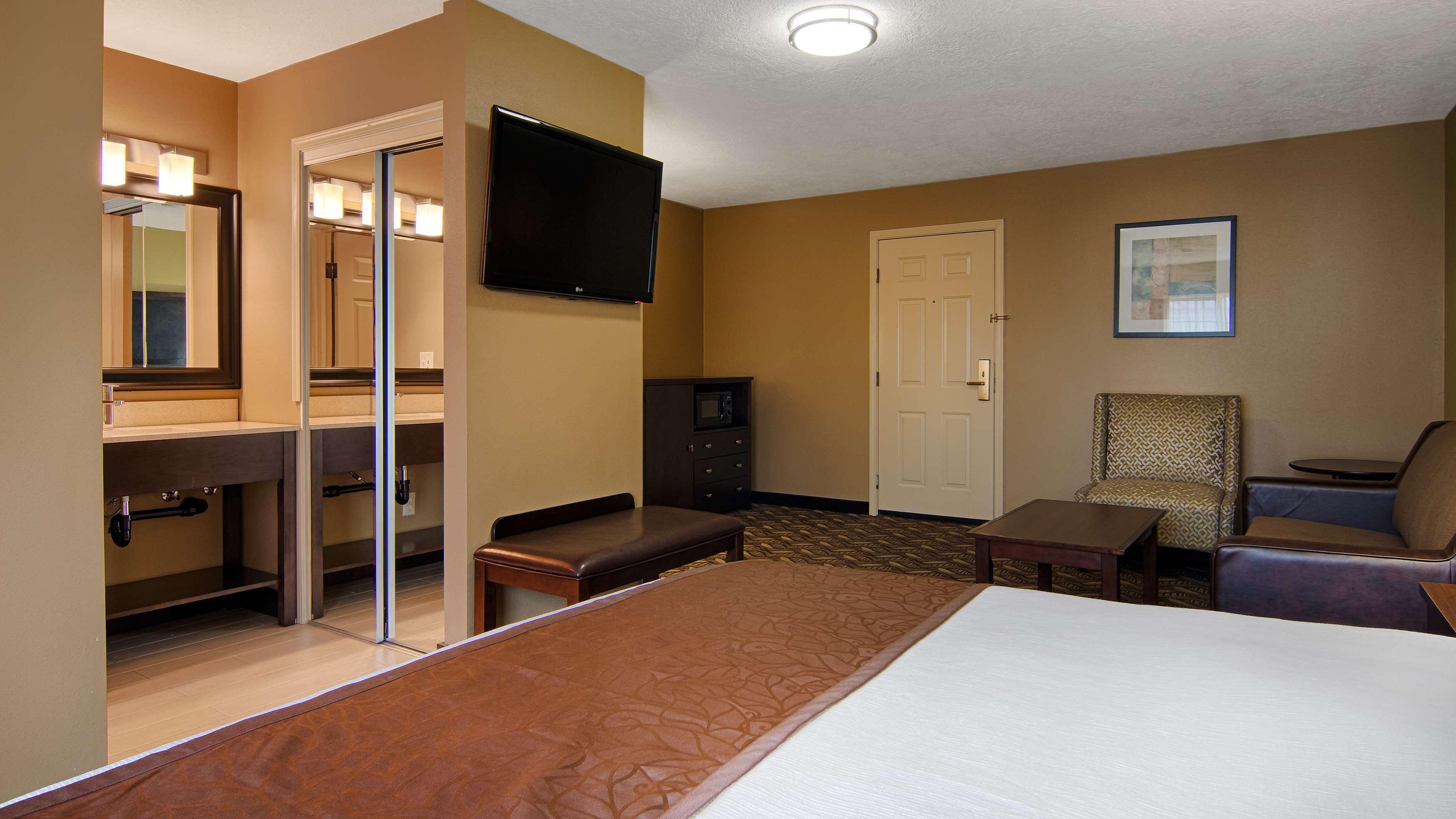 Best Western Plus Grand Manor Inn Спрингфилд Экстерьер фото