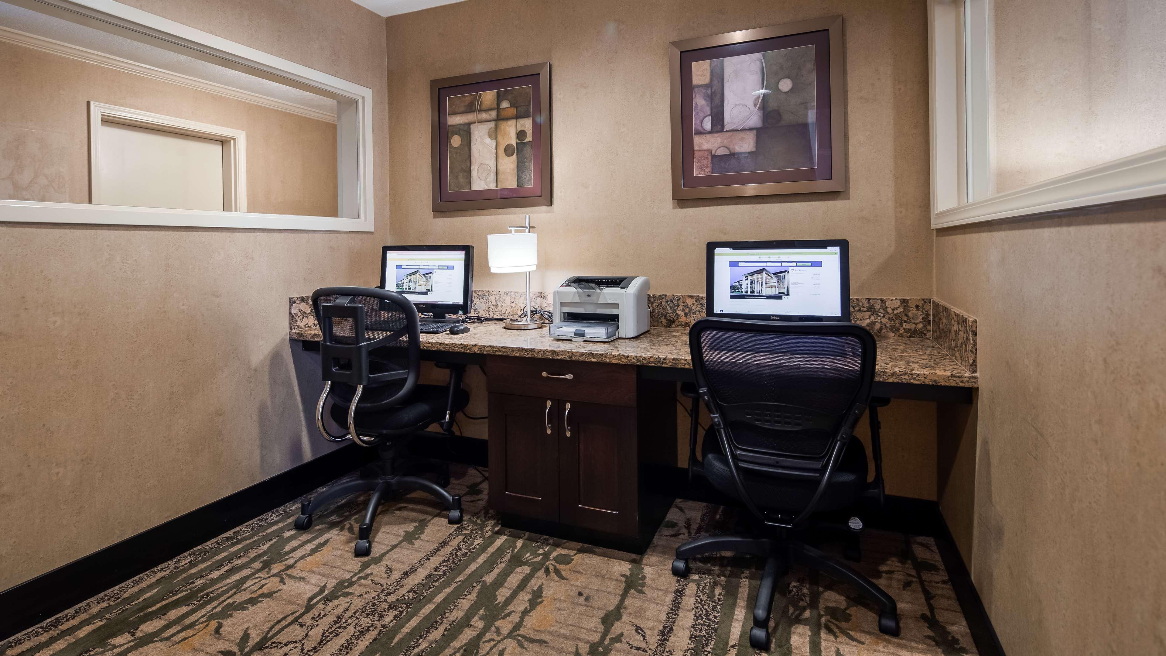 Best Western Plus Grand Manor Inn Спрингфилд Экстерьер фото