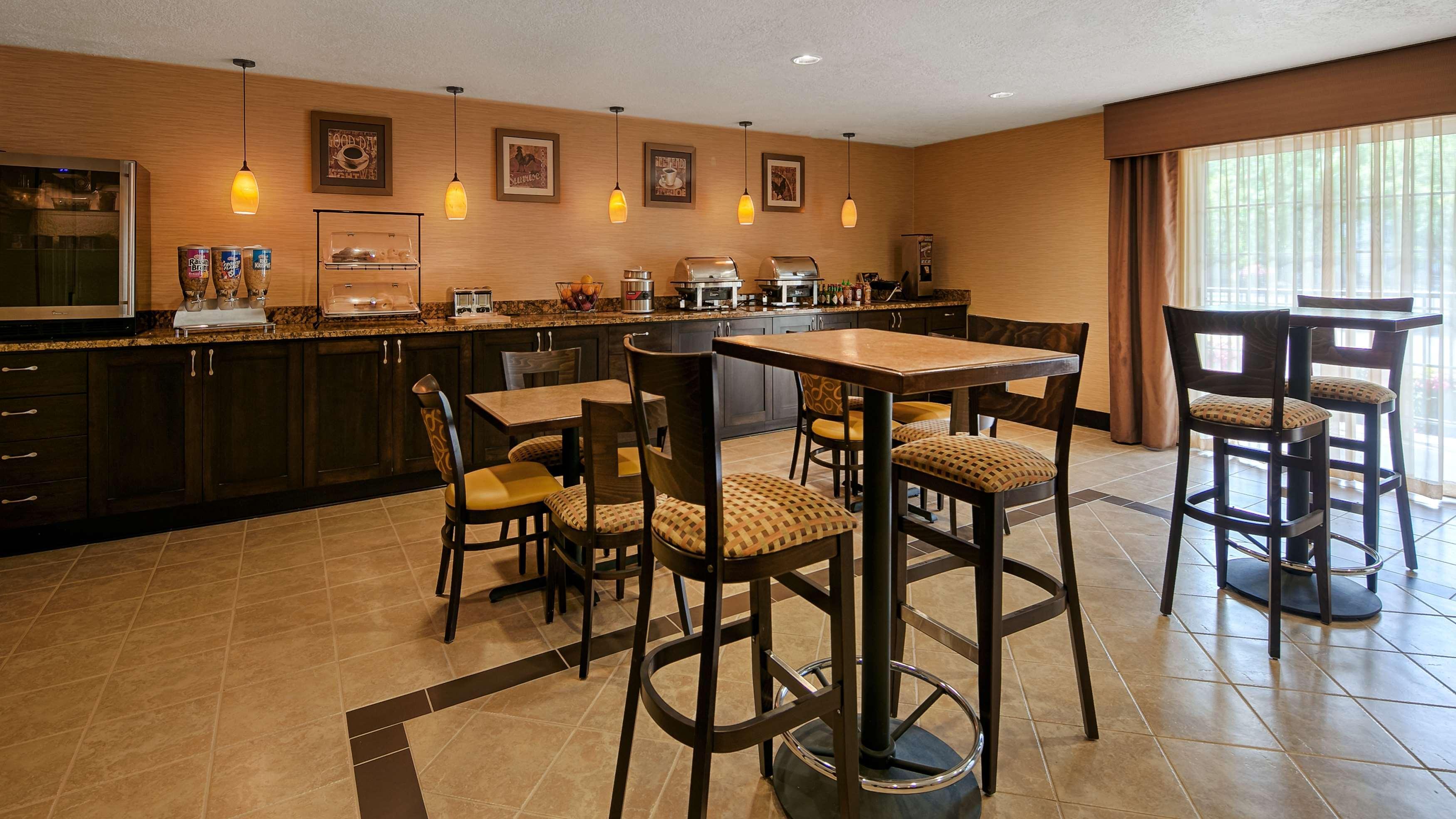 Best Western Plus Grand Manor Inn Спрингфилд Экстерьер фото