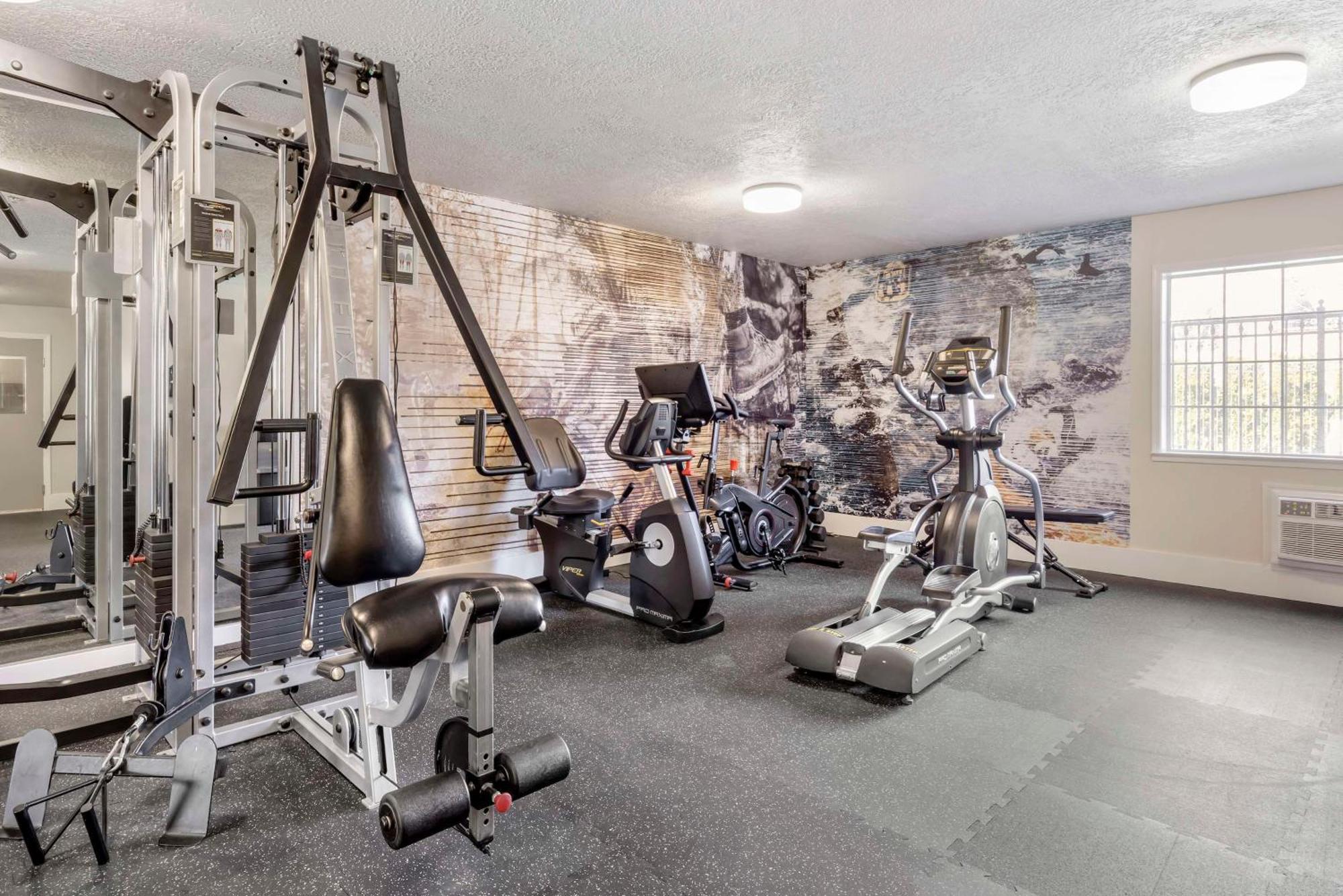 Best Western Plus Grand Manor Inn Спрингфилд Экстерьер фото